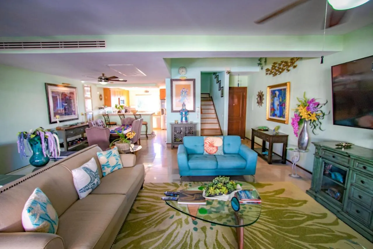 Penthouse Wayak 302 - Luxury, Private Pool, Maid Service, High End Art - At Quadra Alea Playa del Carmen 0*,  Mexiko
