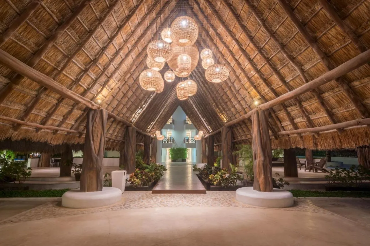 Penthouse Wayak 302 - Luxury, Private Pool, Maid Service, High End Art - At Quadra Alea Playa del Carmen 0*,  Mexiko